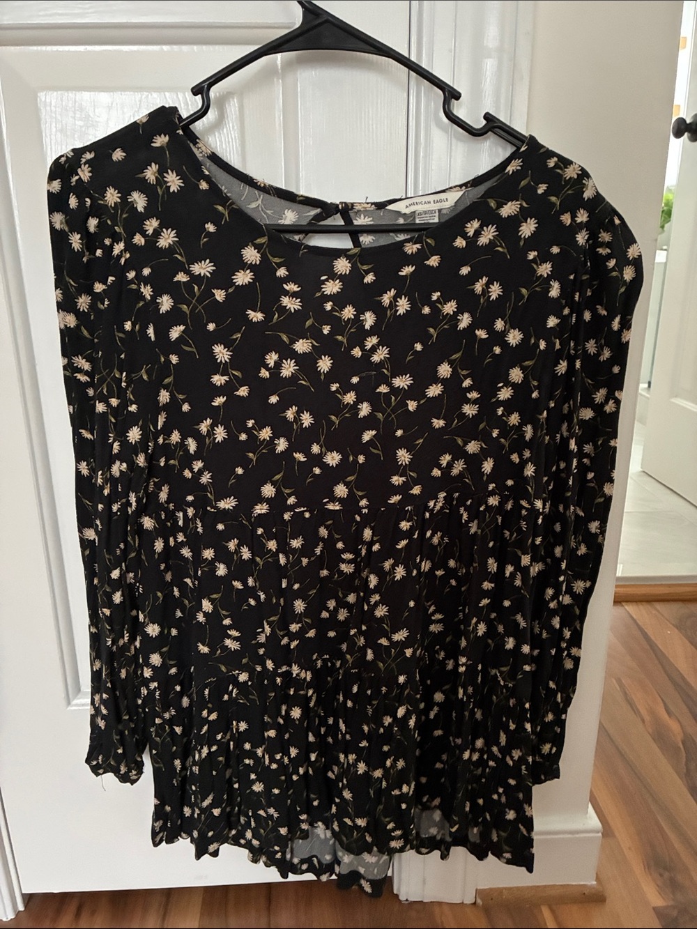 American Eagle Outfitters Black Floral Daisy Tiered Tunic